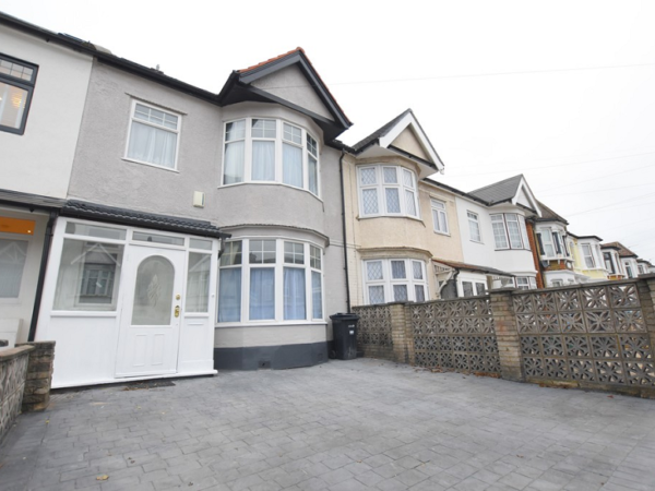 estate agents in ilford